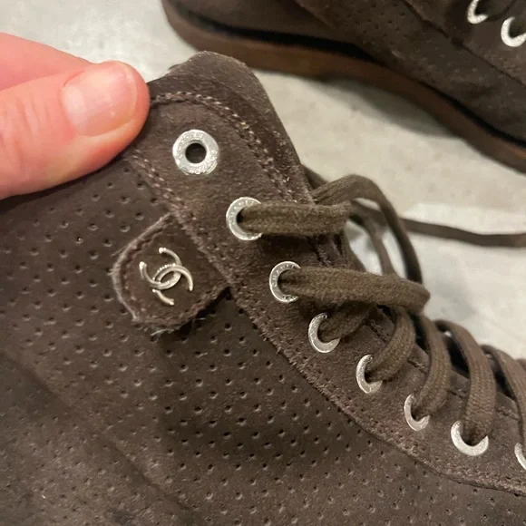 Chanel Brown Authentic Suede Boots 39 - Picture 3 of 9